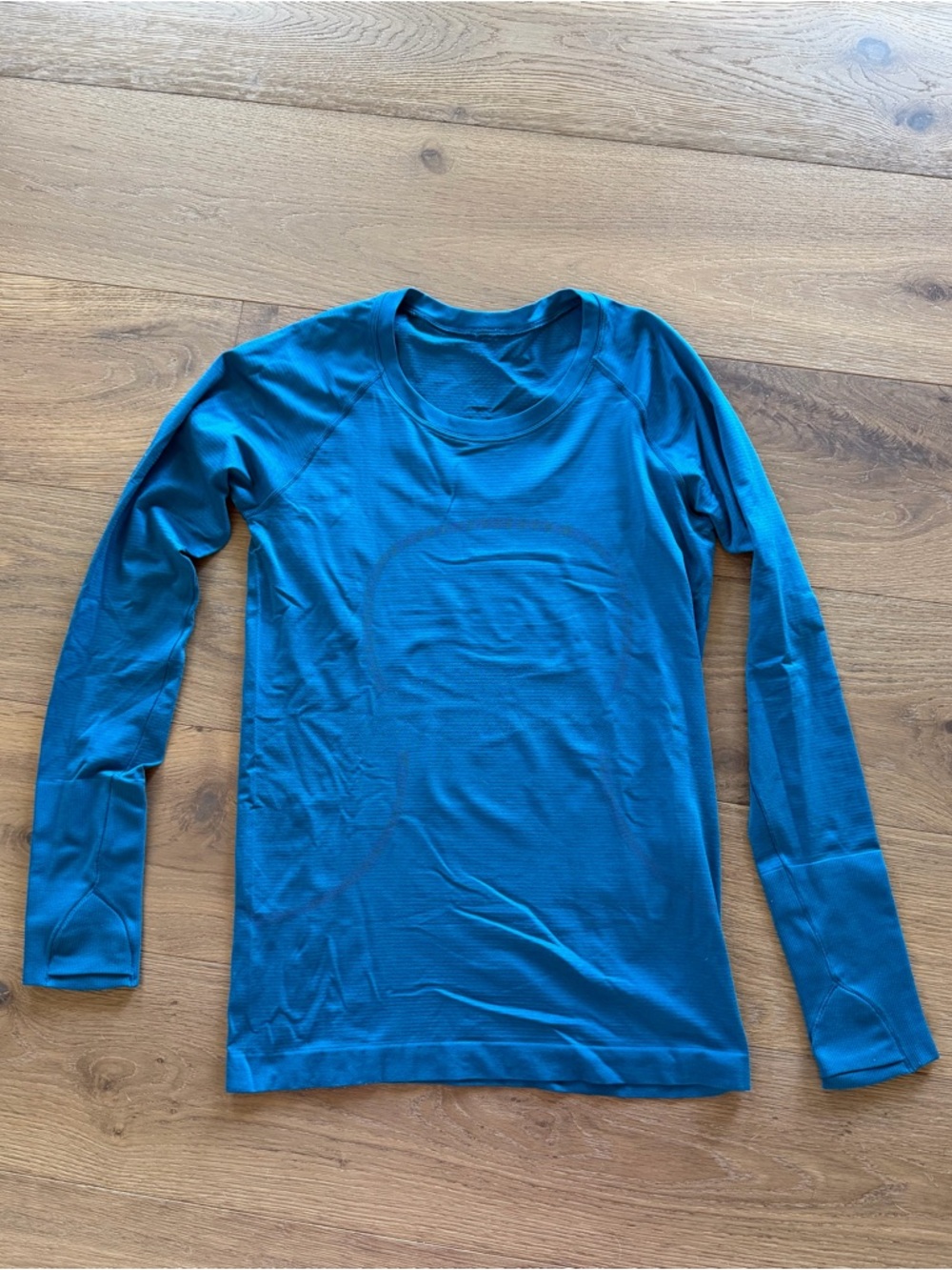 lululemon athletica Swiftly Tech Long Sleeve Crew in Peacock/Teal Blue - Size 8